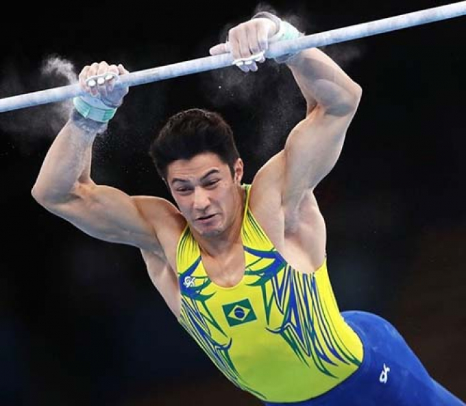 Nam thần trở lại Olympic Tokyo 2021 – Arthur Nory khiến bao con tim xốn xang, được mong chờ thi Mister Brasil