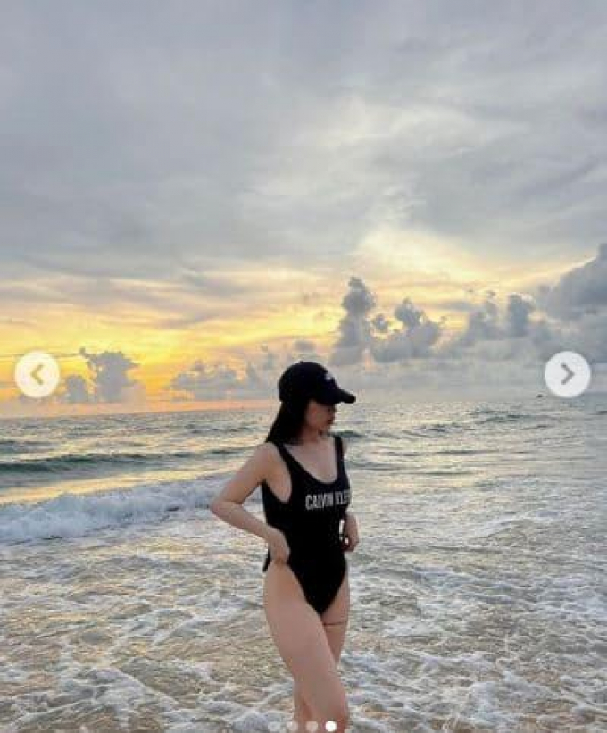 Con gái Minh Nhựa tung loạt ảnh nóng bỏng khi diện đồ bơi, vóc dáng nuột nà khiến dân tình phát ghen