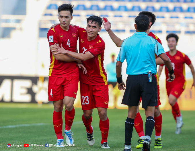 CĐV Thái Lan ngả mũ thán phục U23 Việt Nam