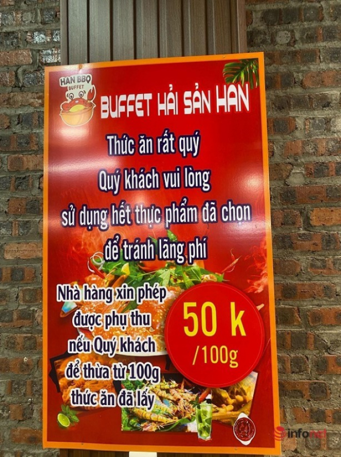 Quán buffet hải sản Bắc Giang cân đồ ăn thừa để phạt tiền, chửi xéo khách: Hai bên nói gì?