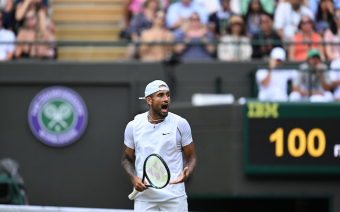 Trai hư Nick Kyrgios đi vào lịch sử ở Wimbledon