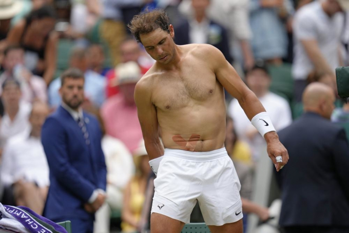 Rafael Nadal bỏ cuộc trước bán kết Wimbledon 2022