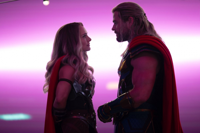 ‘Thor: Love and Thunder’: Thần Sấm tái xuất trong một bom tấn hoành tráng, hài hước và đầy cảm xúc