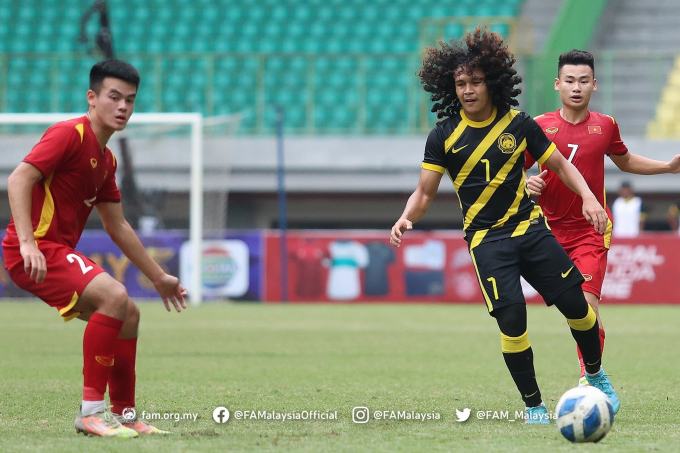U19 Việt Nam sập bẫy của Malaysia trên đất Indo