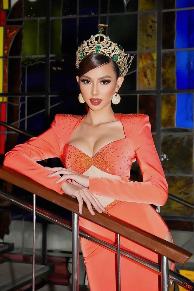 Sang Anh trao vương miện, Miss Grand Thùy Tiên vẫn chăm chỉ làm từ thiện, lan tỏa vẻ đẹp người Việt Nam