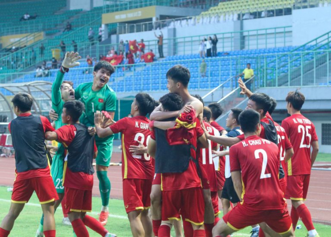 VFF tập trung U20 Việt Nam, HLV Đinh Thế Nam chỉ gọi được 6 cánh chim lạ