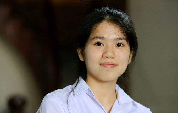 Nữ sinh có điểm thi cao nhất khối A1 ở Hà Tĩnh: Vừa học vừa chơi, nói không với Facebook