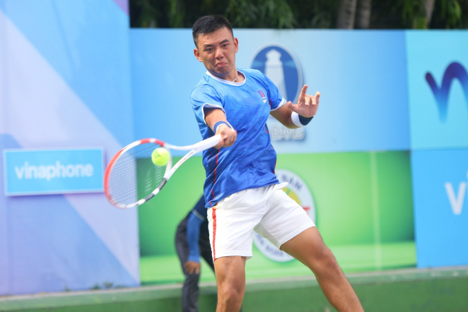 Vượt trội về đẳng cấp, tay vợt số 1 Việt Nam dễ dàng hạ gục đối thủ Trung Quốc