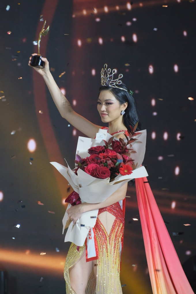 Người đẹp Phú Thọ thuộc team Minh Tú - Đoàn Thu Thủy đăng quang Hoa hậu Thể thao Việt Nam 2022