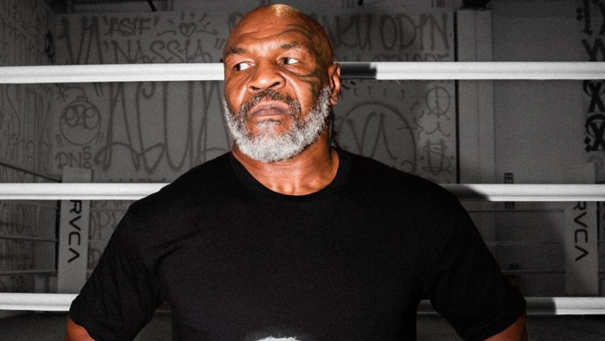 Mike Tyson tái xuất đối đầu cựu vô địch WWE Bobby Lashley?