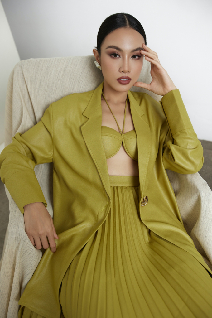 Á hậu Hoàn vũ Việt Nam - Thủy Tiện lột xác hình ảnh với phong cách Girl Boss