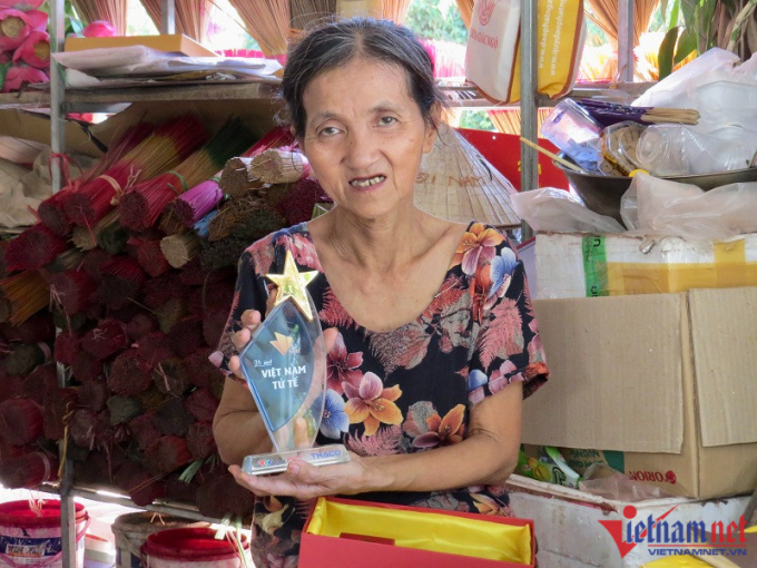 Tiệm hương của người mệ xứ Huế, trích tiền lời chăm trẻ ung thư