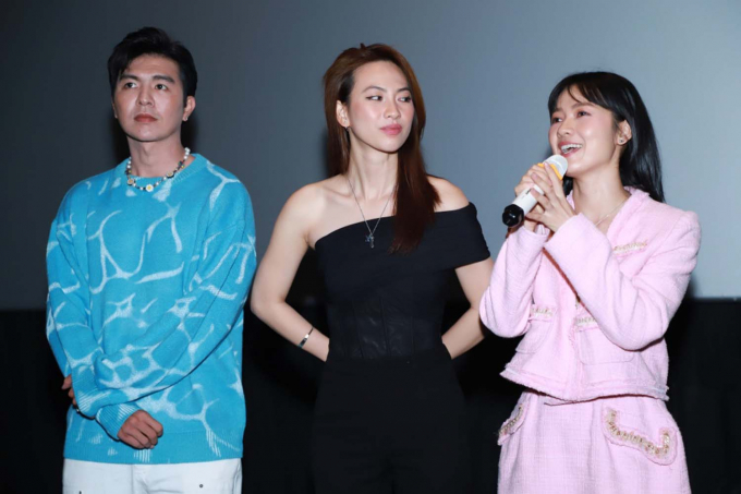 Phương Anh Đào, Oanh Kiều đọ sắc tại Cine Tour Vô diện sát nhân nhưng fans chỉ chú ý Steven Nguyễn