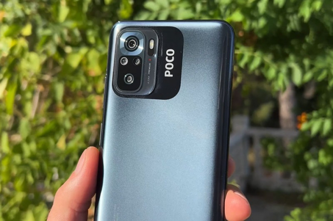 POCO tung 2 mẫu điện thoại giá rẻ, màu sắc trẻ trung