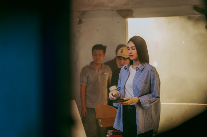 Ninh Dương Lan Ngọc gầy đi trông thấy, tiếp tục bê bết trong MV mới của S.T Sơn Thạch