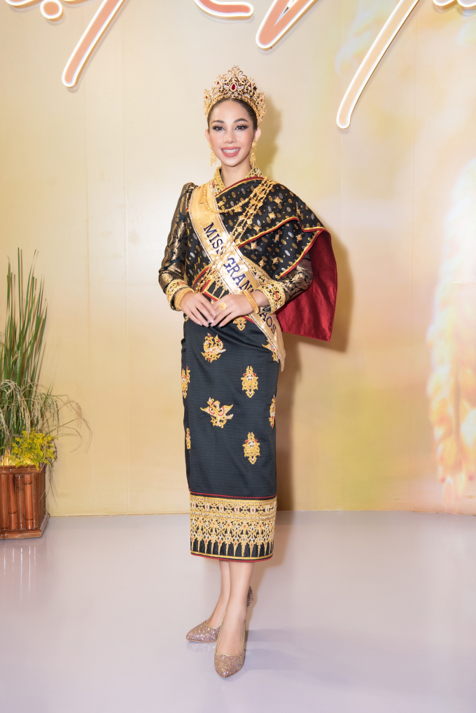 Miss Grand Thùy Tiên cùng 4 nàng hậu Đông Nam Á tỏa sáng tại đêm Gala “Tinh hoa gạo Việt”