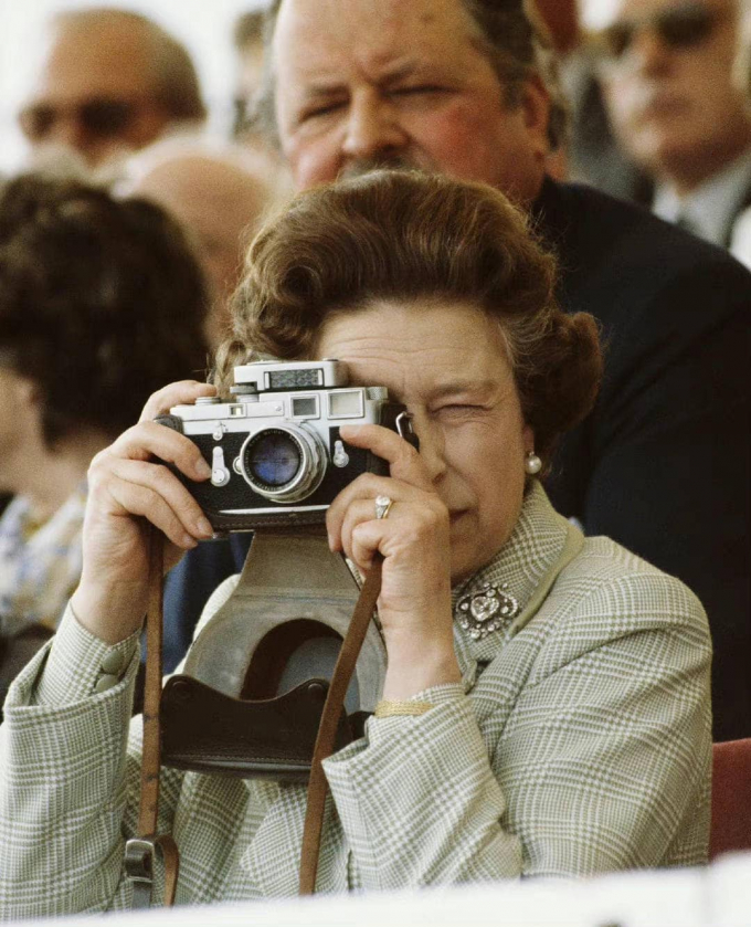 Chùm ảnh: Nữ hoàng Elizabeth II thật sự là người mê nhiếp ảnh