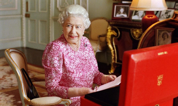 Lượng tìm kiếm về Nữ hoàng Anh Elizabeth II tăng vọt