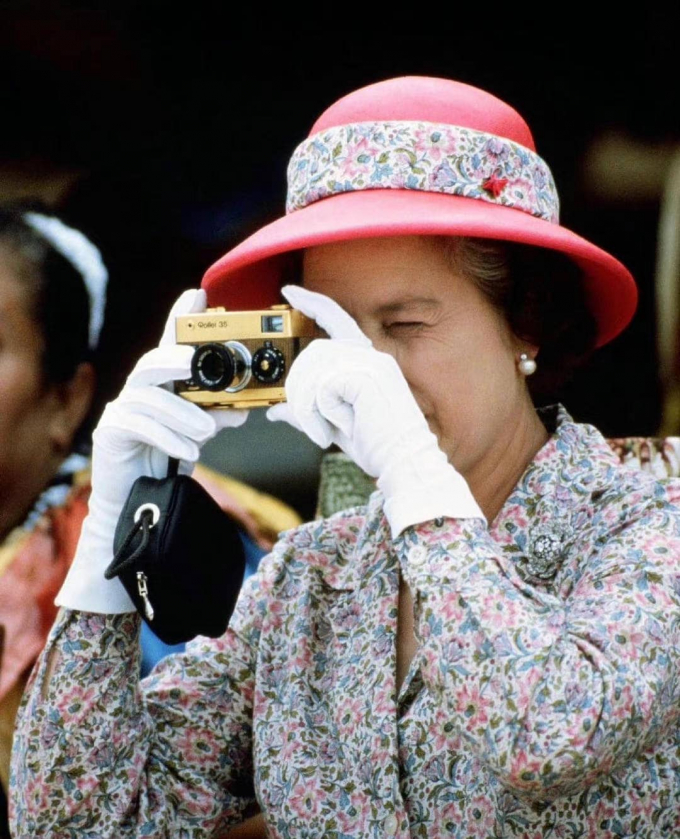 Chùm ảnh: Nữ hoàng Elizabeth II thật sự là người mê nhiếp ảnh