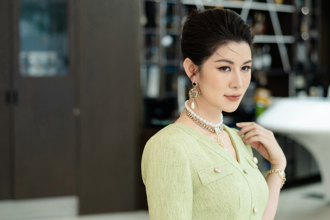 Ấn tượng gu thời trang của “cô Mơ” Lưu Huyền Trang trong “Thương ngày nắng về”