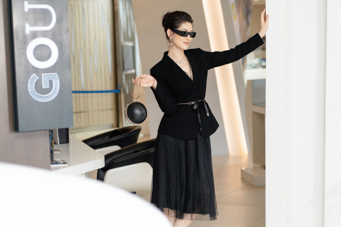 Ấn tượng gu thời trang của “cô Mơ” Lưu Huyền Trang trong “Thương ngày nắng về”