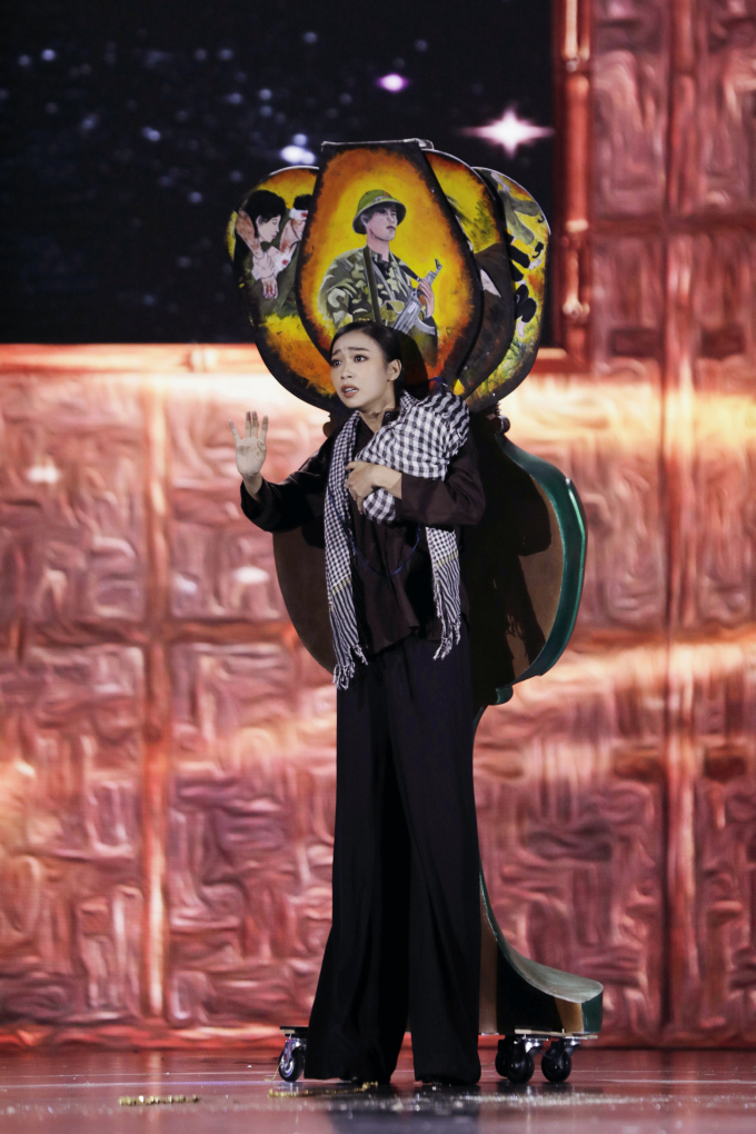 Miss Grand Vietnam 2022: Chế Nguyễn Quỳnh Châu kết show đầy hào hùng, Miss Ba Đình Bích Diệp hóa Thánh Gióng