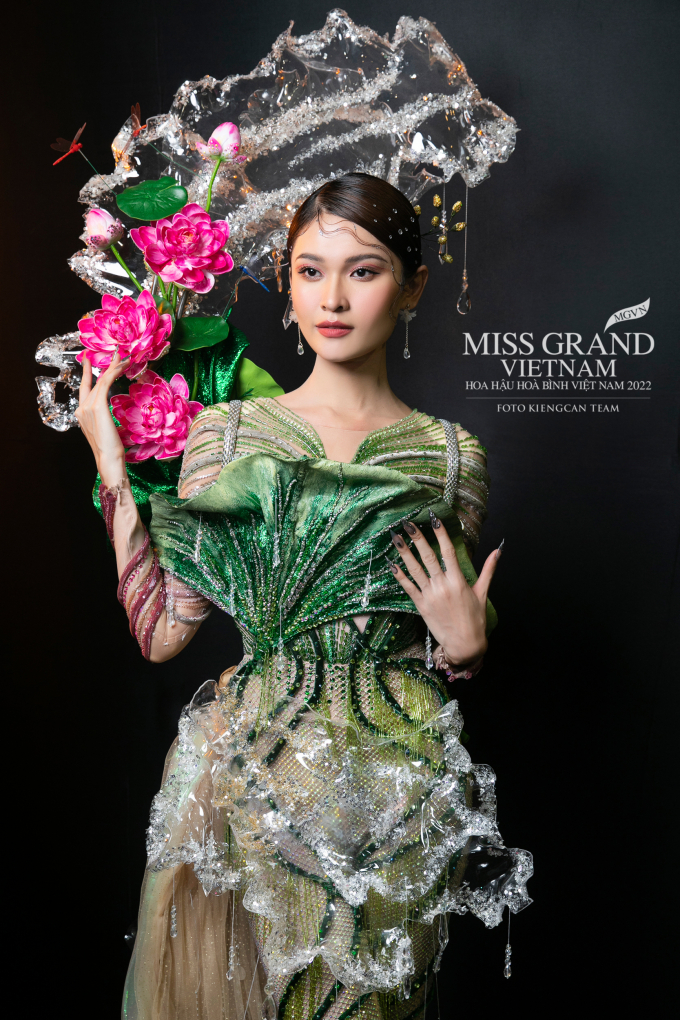 Thùy Dung diễn trang phục dân tộc gây bão tại Miss Grand Vietnam, tâm huyết nhờ cả Khánh Vân thị phạm