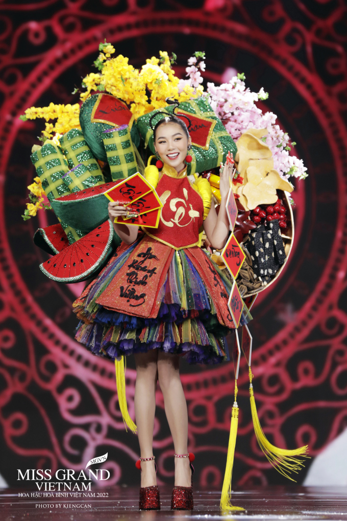 NTK Trần Quốc Dũng gửi cảm xúc đặc biệt vào trang phục lấy cảm hứng từ Tết tại Miss Grand Vietnam 2022