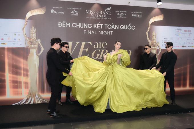 Ve sầu thoát xác giữa thảm đỏ Miss Grand Vietnam 2022, Kiều Loan khiến fans reo hò không ngừng vì quá slay
