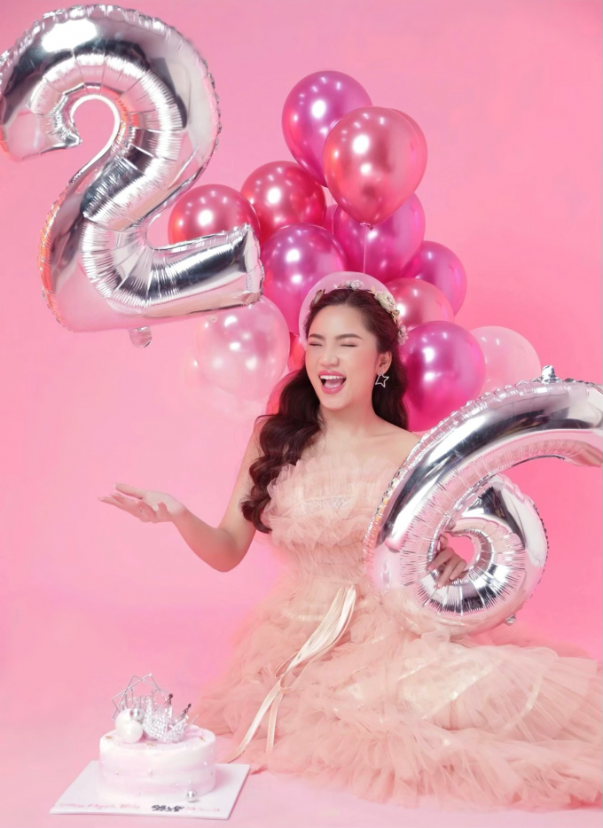 Châu Ngọc Tiên ngọt ngào tựa công chúa trong bộ ảnh mừng sinh nhật