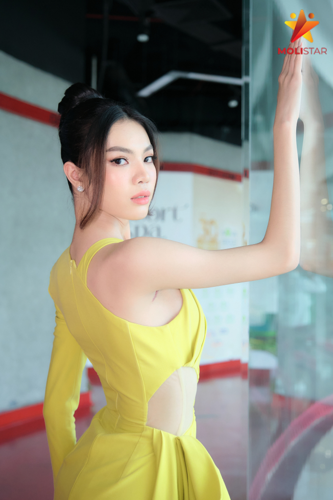 Nguyễn Tường San - bản sao siêu mẫu Minh Tú tham gia Miss International Queen Vietnam 2023