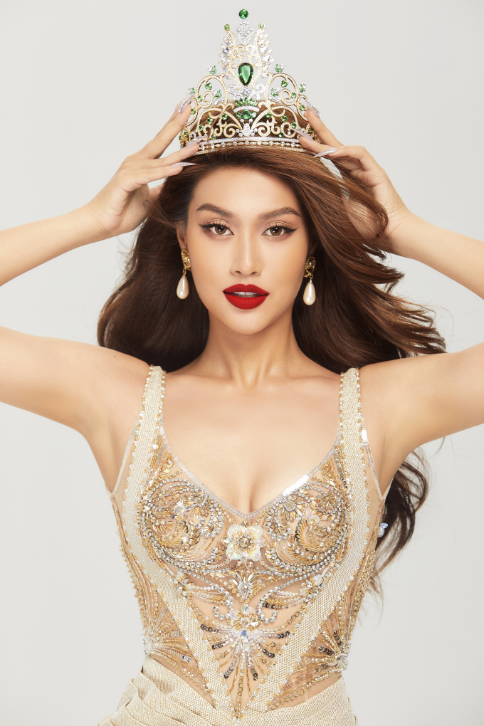 Trước thềm Miss Grand International 2022, Thiên Ân tung ảnh profile cực thần thái, fans quay xe ủng hộ không ngừng