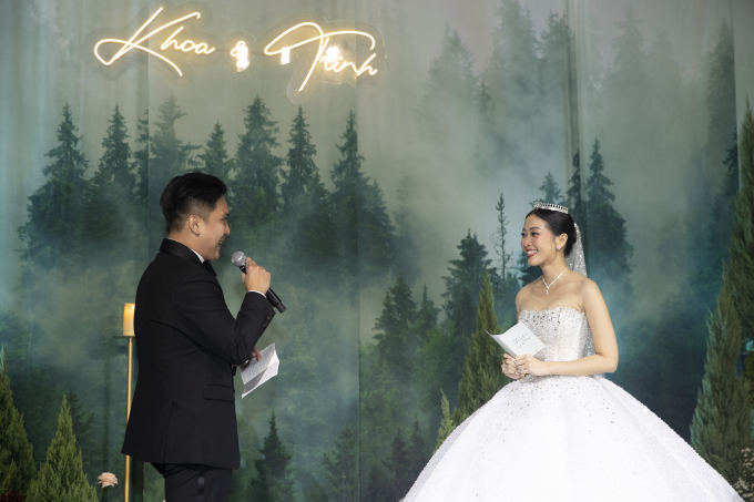 Đám cưới MC Liêu Hà Trinh: Xúc động với những chia sẻ dành cho mẹ của cô dâu, chú rể