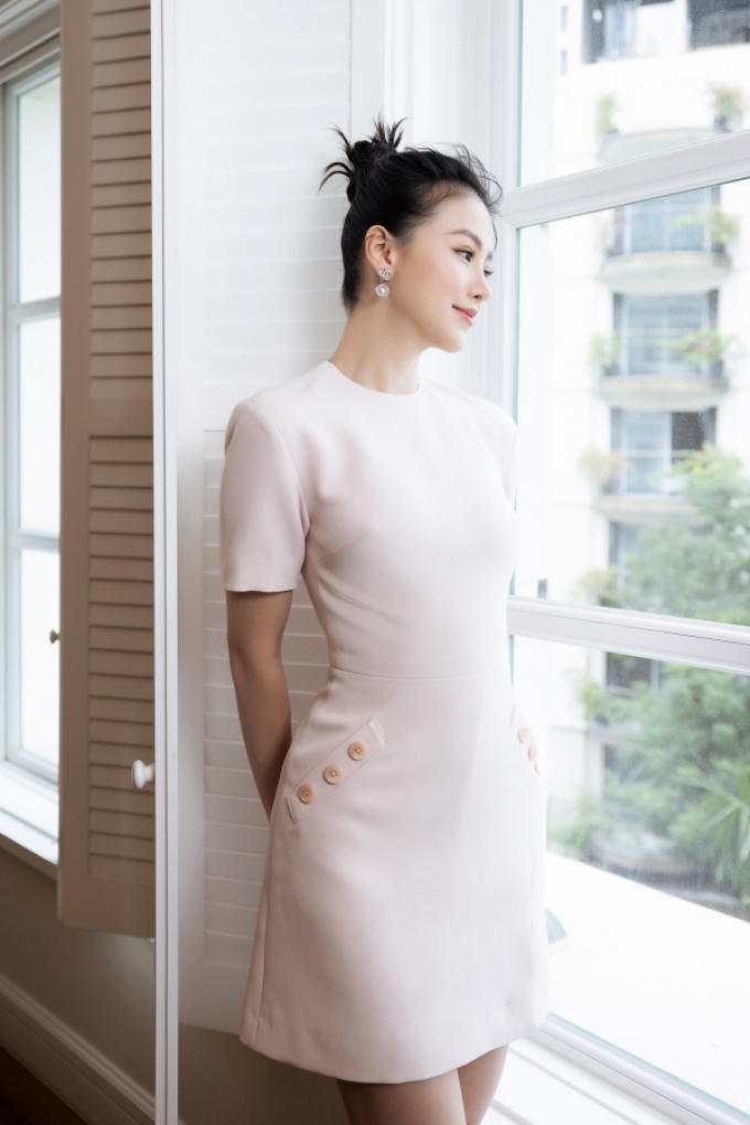 Mê mẩn nhan sắc Hoa hậu Trái đất - Phương Khánh với loạt thiết kế của NTK Nguyễn Phương Đông