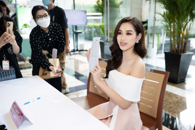 Sơ khảo Hoa hậu Việt Nam 2022: Bảo Ngọc quyền lực trên ghế nóng, Đỗ Hà cùng dàn khách mời đình đám lộ diện