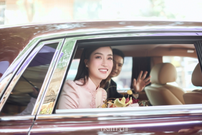 Cận cảnh siêu xe 83 tỷ đồng trong lễ đón dâu của hoa hậu Đỗ Mỹ Linh