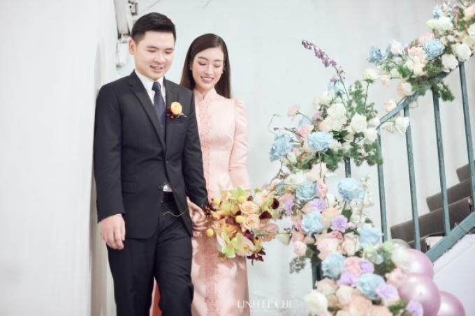 Đám cưới Đỗ Mỹ Linh: Chú rể Đỗ Vinh Quang trực tiếp đặt hàng Quân A.P hát tặng cô dâu