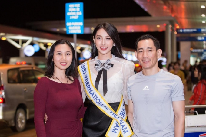 Vì sao Hoa hậu Thùy Tiên hiếm khi nhắc đến gia đình?