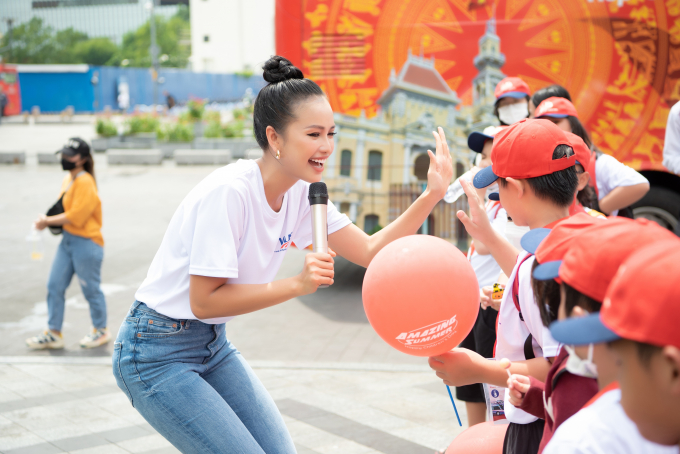 Hoa hậu Ngọc Châu: Trẻ em cần được nuôi dưỡng tâm hồn song song với phát triển trí tuệ