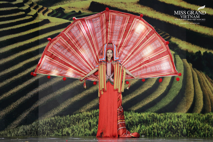 Liệu Nguyễn Minh Công có giúp Ngọc Châu thắng giải National Costume?