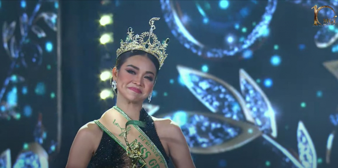 Miss Grand chuyện chưa kể: Hoa hậu Thùy Tiên bị thương, Á hậu Engfa đánh rơi vương miện