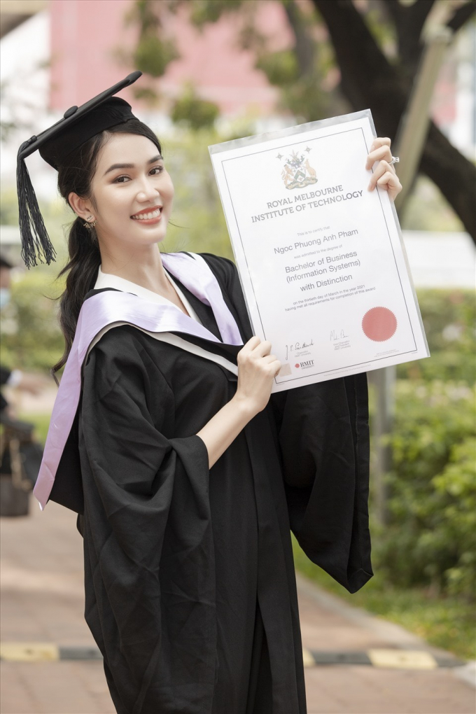 Điểm lại những lần bà trùm hoa hậu chi tiền khủng trao thưởng khi dàn hậu Việt tốt nghiệp
