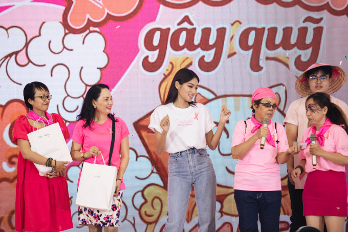 Tham gia Ngày hội Nón hồng 2022, á hậu Thảo Nhi Lê sẵn sàng hành động vì bệnh nhân ung thư vú
