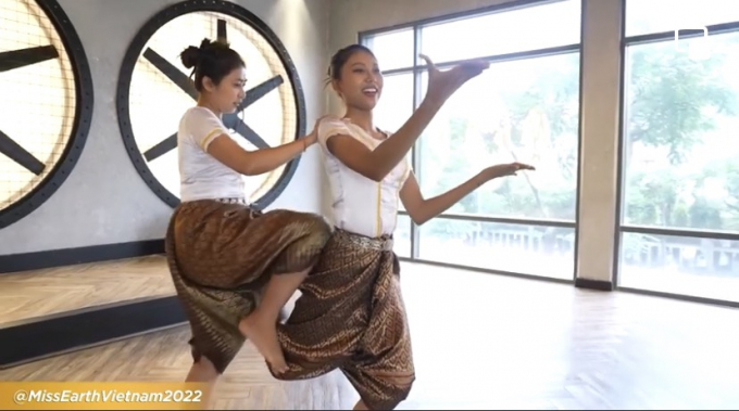 Thạch Thu Thảo dốc sức tập múa Khmer thi Tài năng: Ứng viên châu Á nổi trội nhất Miss Earth đây rồi!