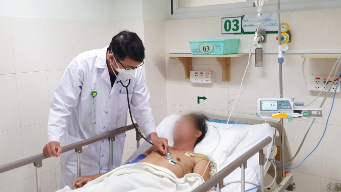 Hậu Giang: Hút quá nhiều thuốc lá, tài xế đang lái xe đường dài bỗng lên cơn nhồi máu cơ tim suýt tử vong