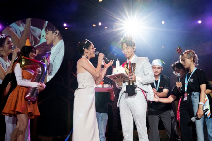 Yên Concert Hà Nội: Hoàng Dũng hội ngộ Thu Phương, đón sinh nhật cùng 5000 khán giả