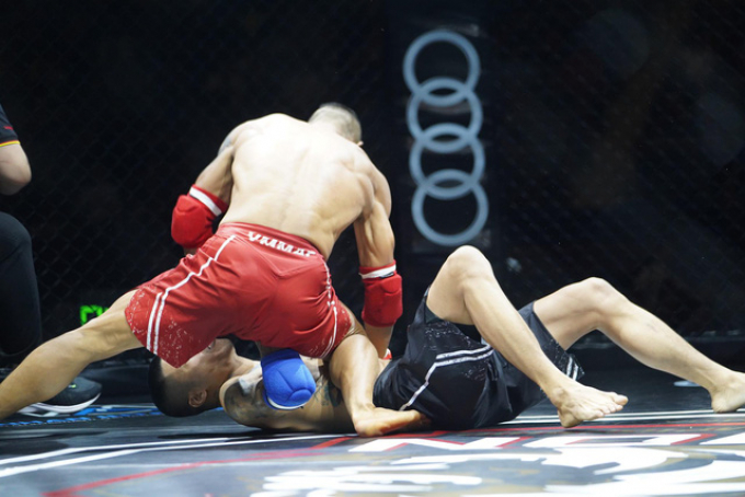 Đệ tử Johnny Trí Nguyễn quá bá đạo ở giải MMA đầu tiên Việt Nam