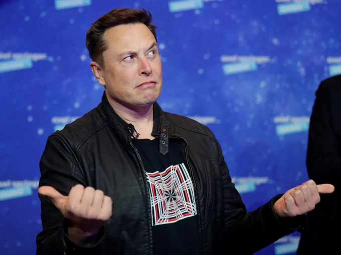Elon Musk gọi chủ sàn FTX là gã nhảm nhí