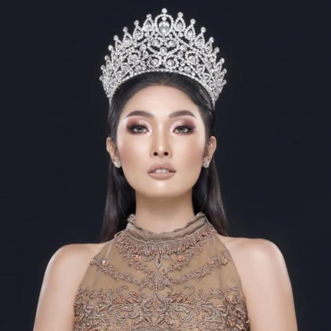 Hoa hậu Hòa bình nhưng không hòa bình: Á hậu Campuchia từ bỏ danh hiệu vì tiền