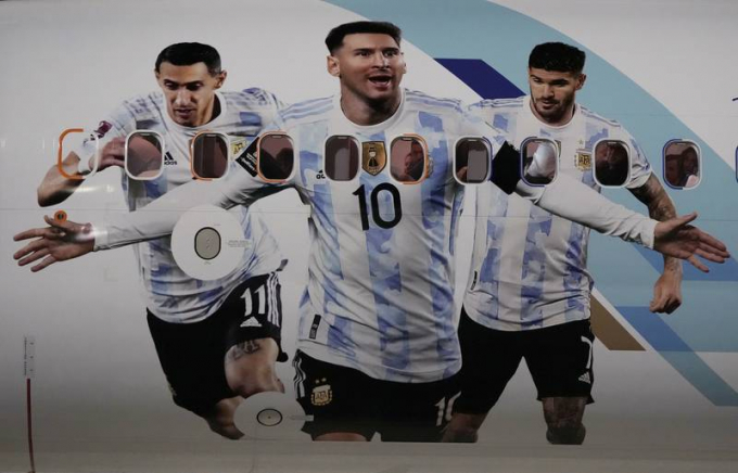 Messi đến Qatar cùng siêu vệ sĩ, Argentina sẵn sàng vô địch World Cup 2022